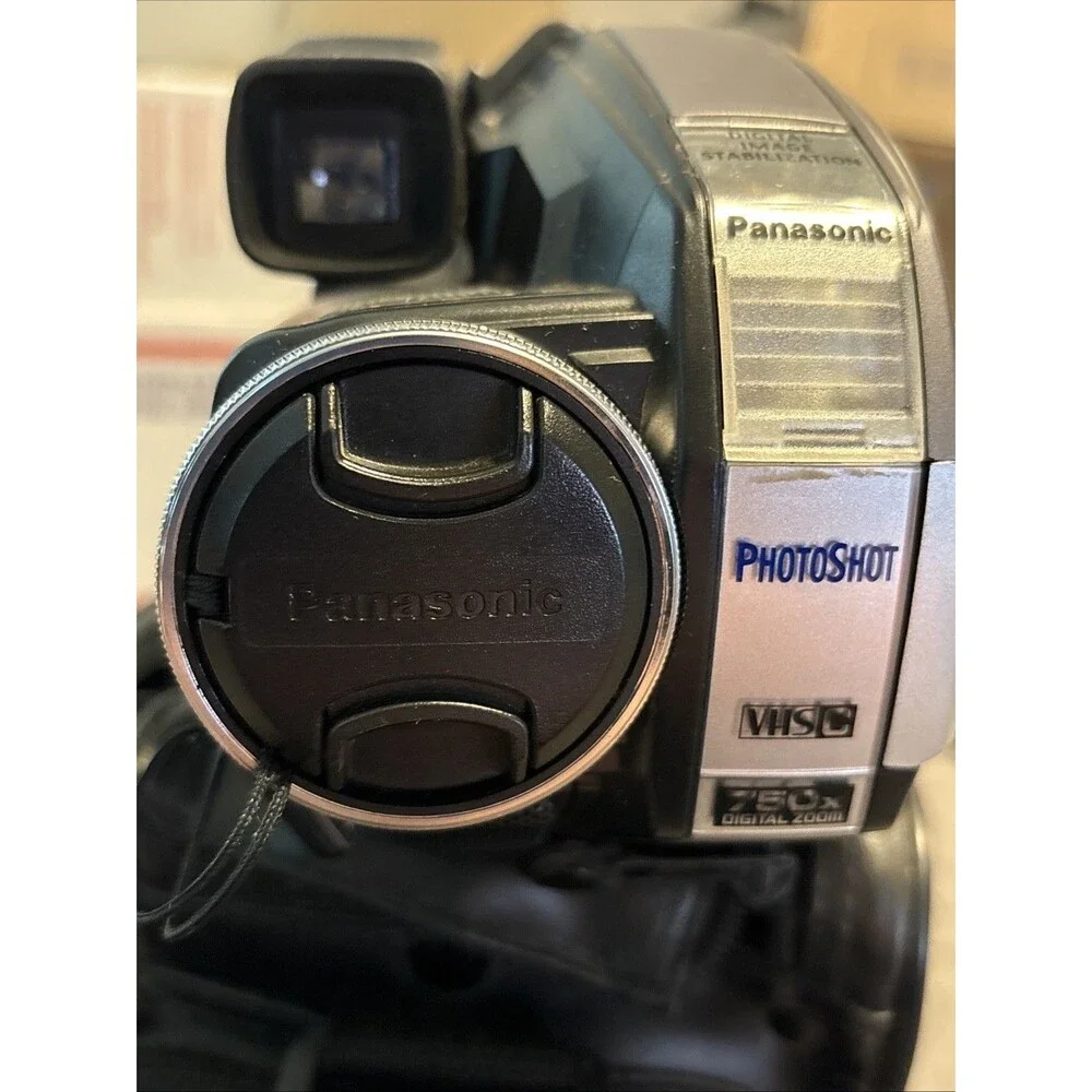 Panasonic Palmcorder PV-L452D VHS-C Tape Camcorder with Case UNTESTED